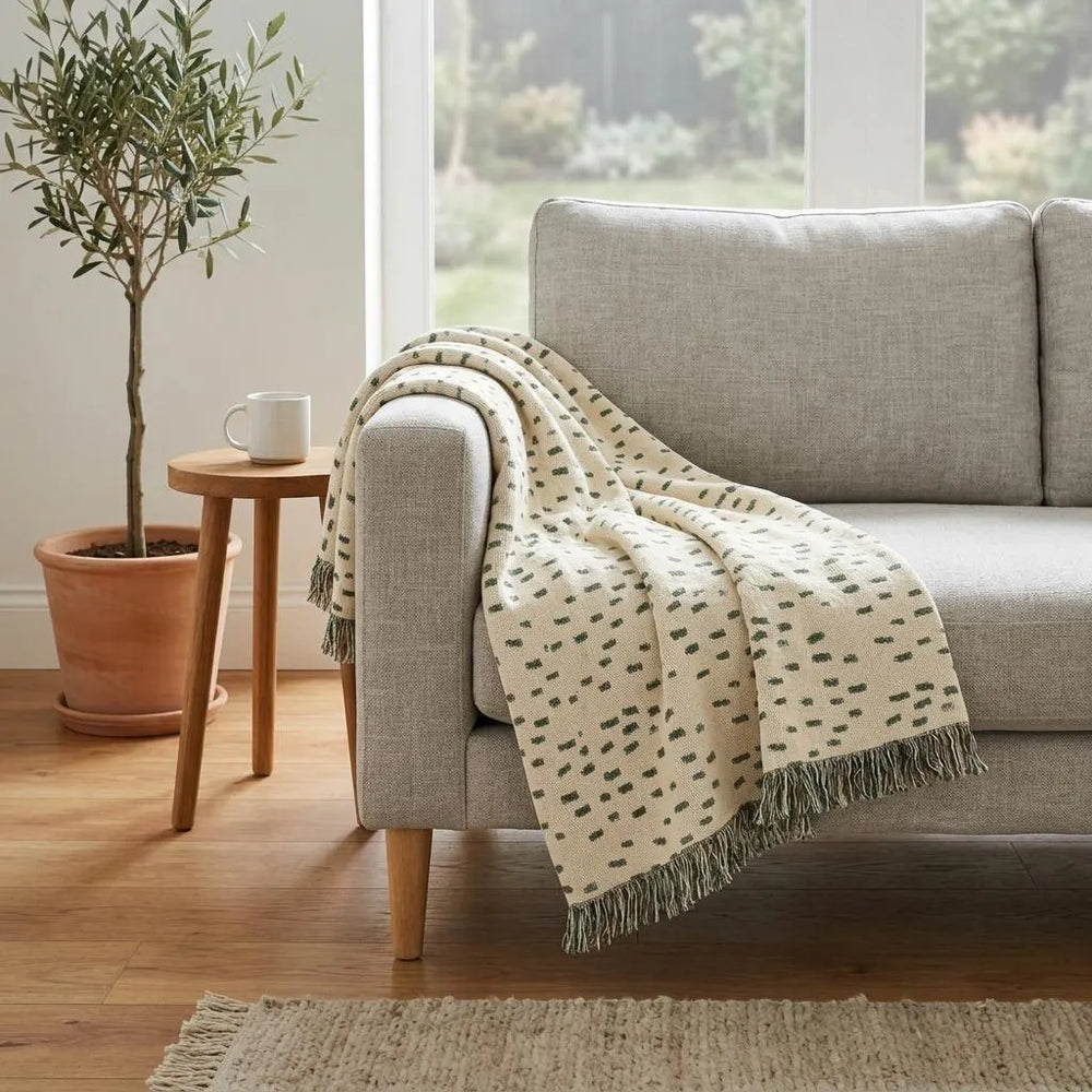 Uneven Dot Pattern Woven Blanke